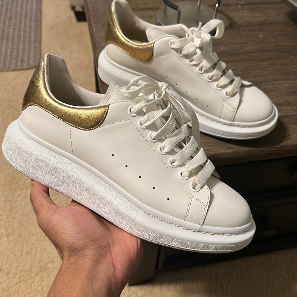 Alexander McQUEEN (cream white and gold) size 9.5